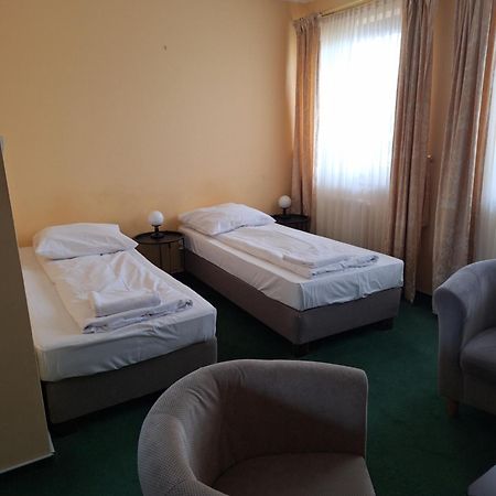 Hotel Malwa Ostrów Wielkopolski Dış mekan fotoğraf