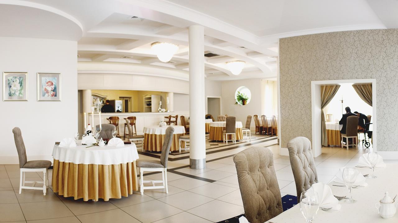 Hotel Malwa Ostrów Wielkopolski Dış mekan fotoğraf