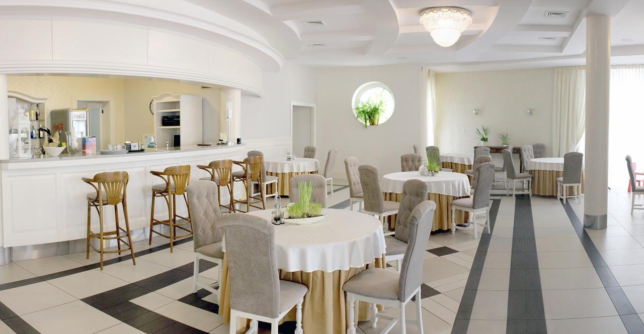 Hotel Malwa Ostrów Wielkopolski Dış mekan fotoğraf